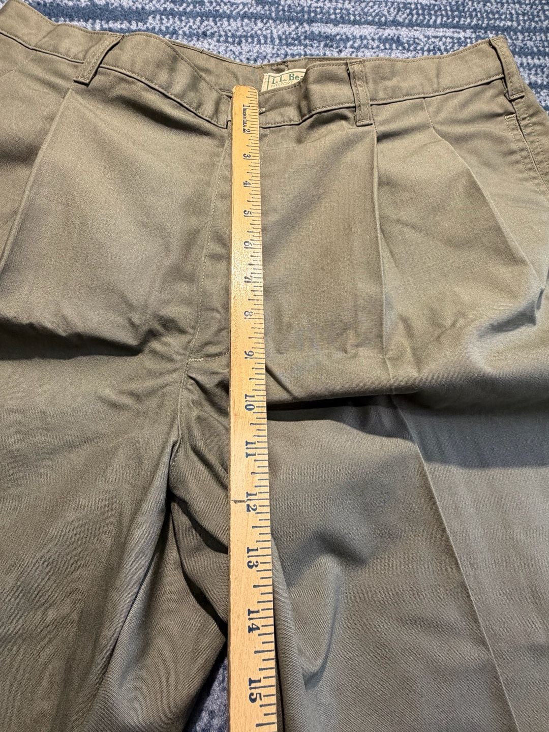 L.L. Bean Pleated Chino Pants Size 38W-29L Olive Green Cotton USA 8