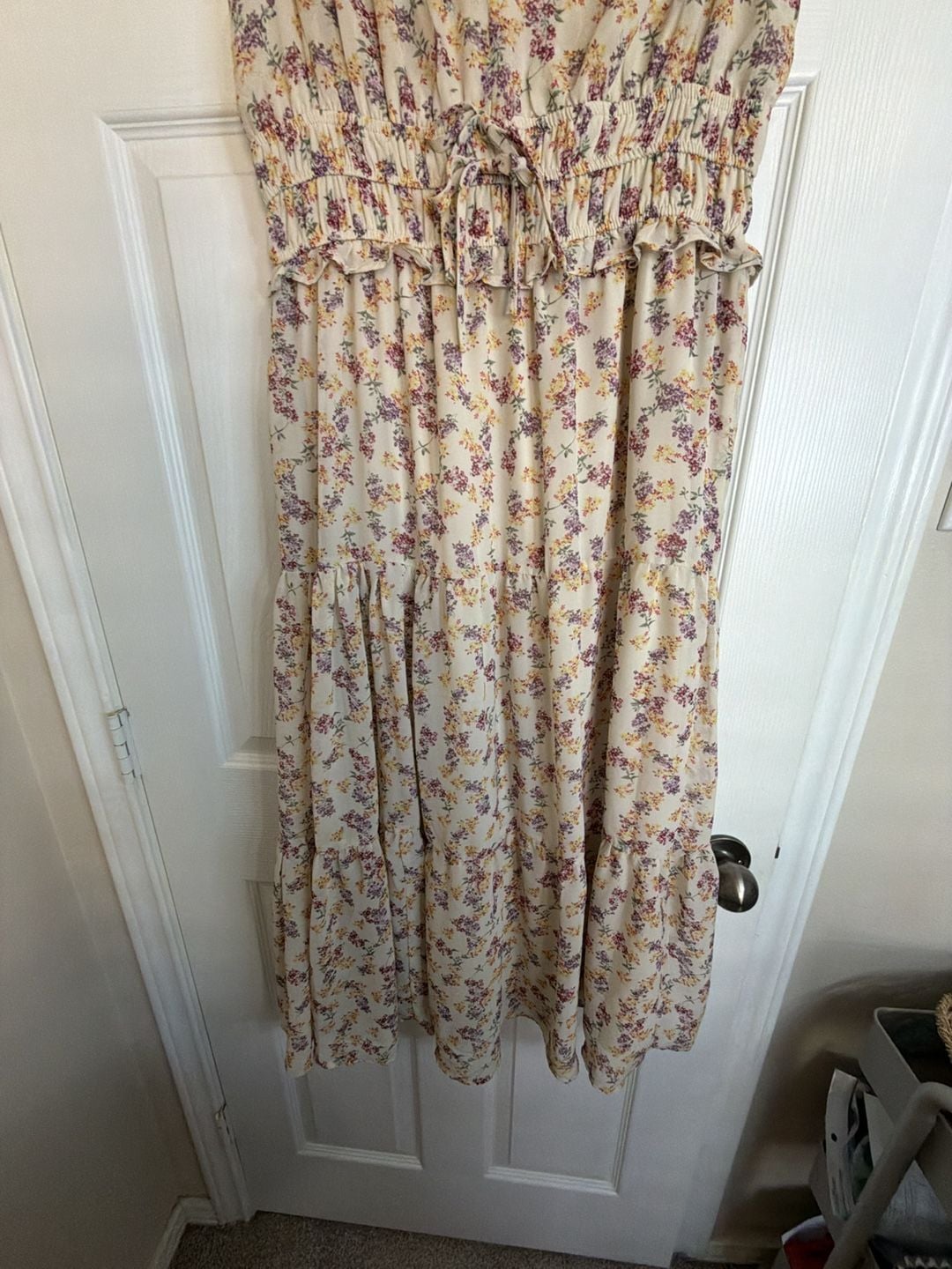 Dee Elly Floral Tiered Midi Dress Size L Beige V-Neck Ruffled Short Sleeve 5