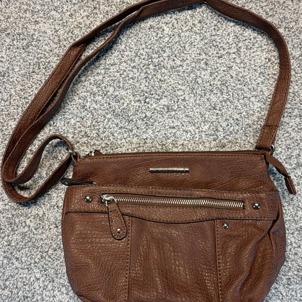 Jaclyn Smith Brown Faux Leather Crossbody Handbag