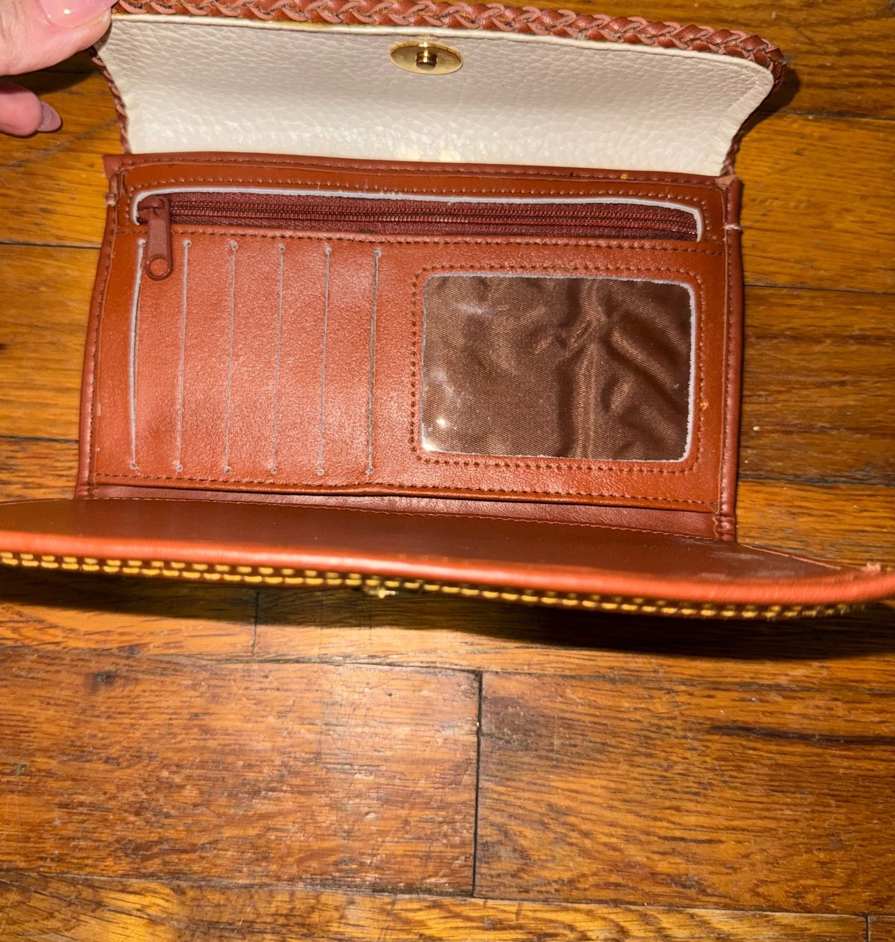 Product thumbnail 4