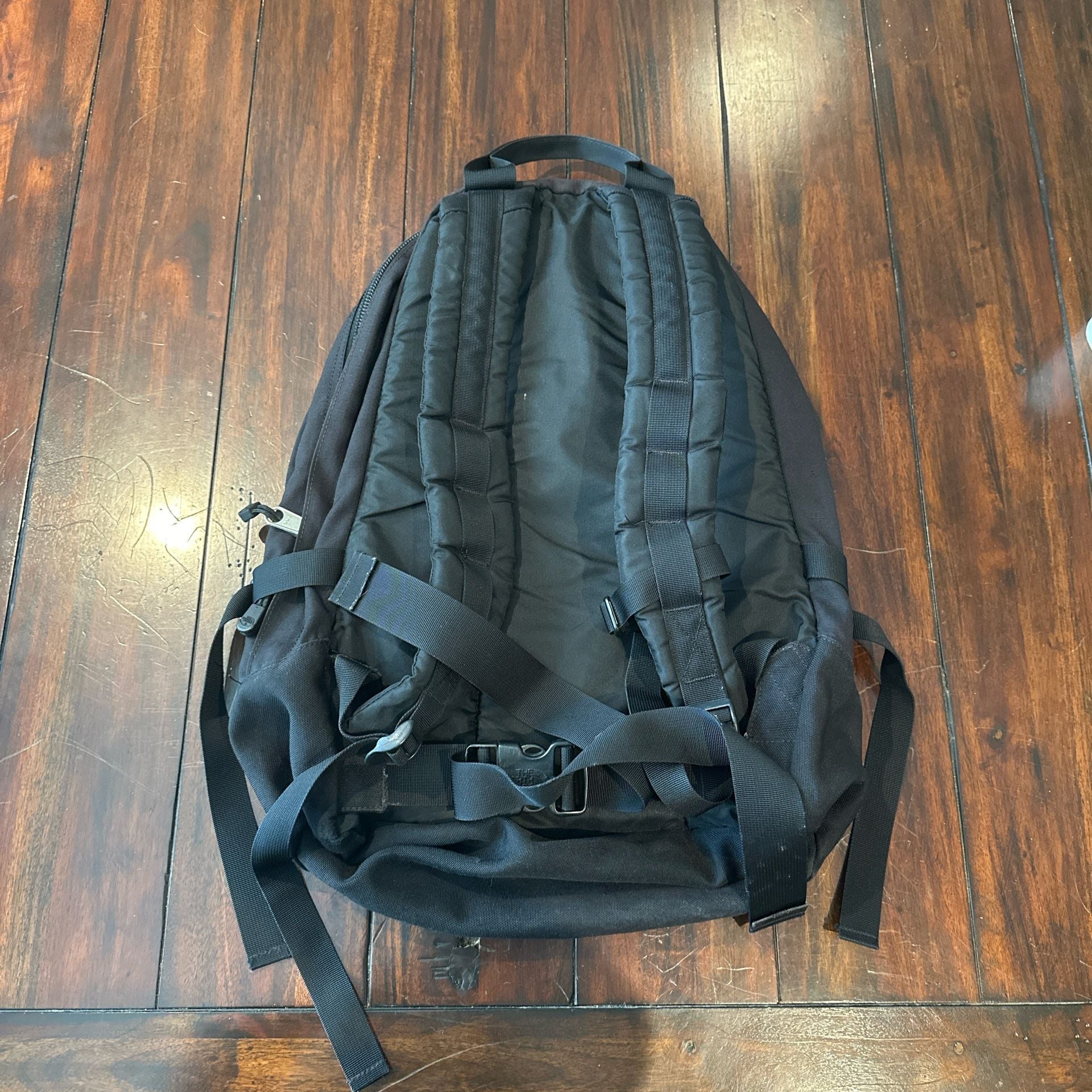 The North Face Miwok Black Backpack 3