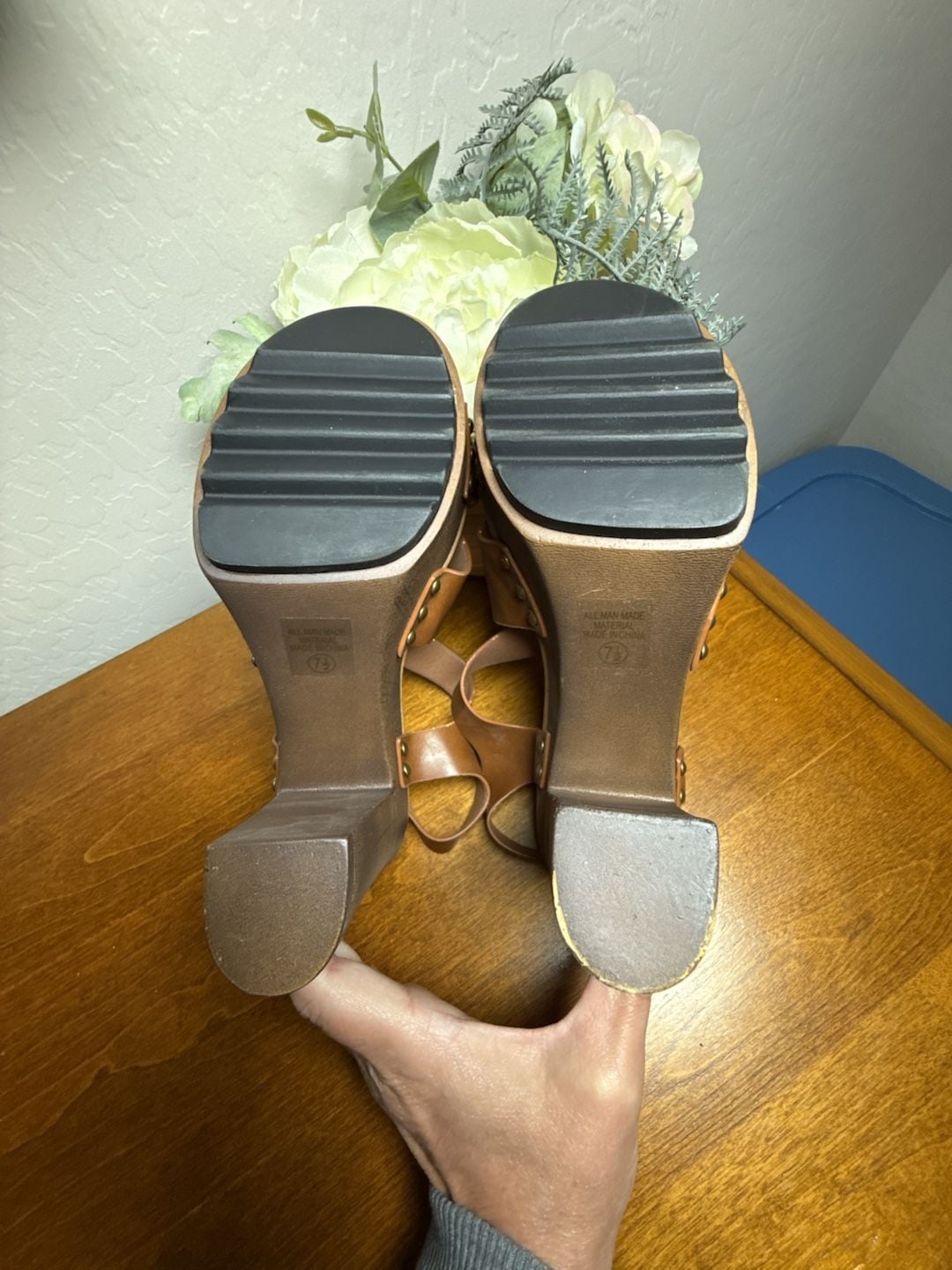 SODA Kallie-H Platform Sandals Size 7.5 Brown Strappy Heels 5