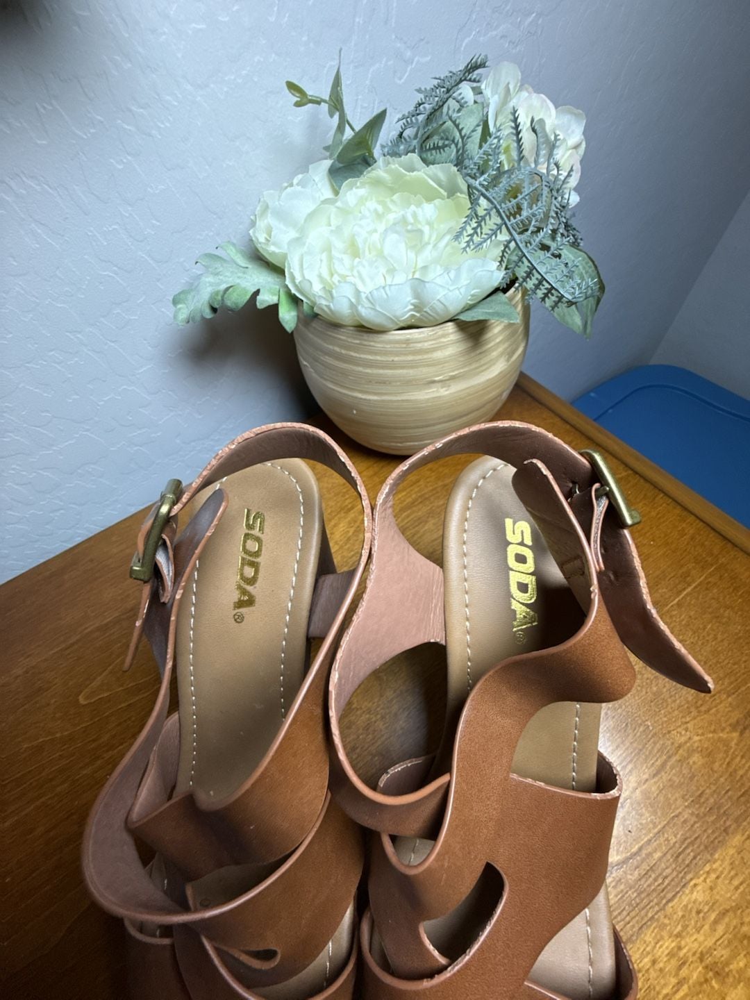 SODA Kallie-H Platform Sandals Size 7.5 Brown Strappy Heels 7