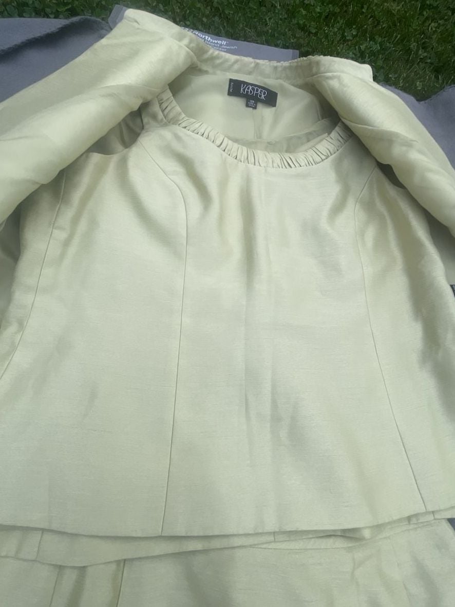 Kasper Light Green Rayon Skirt Suit Set Size 10P 4