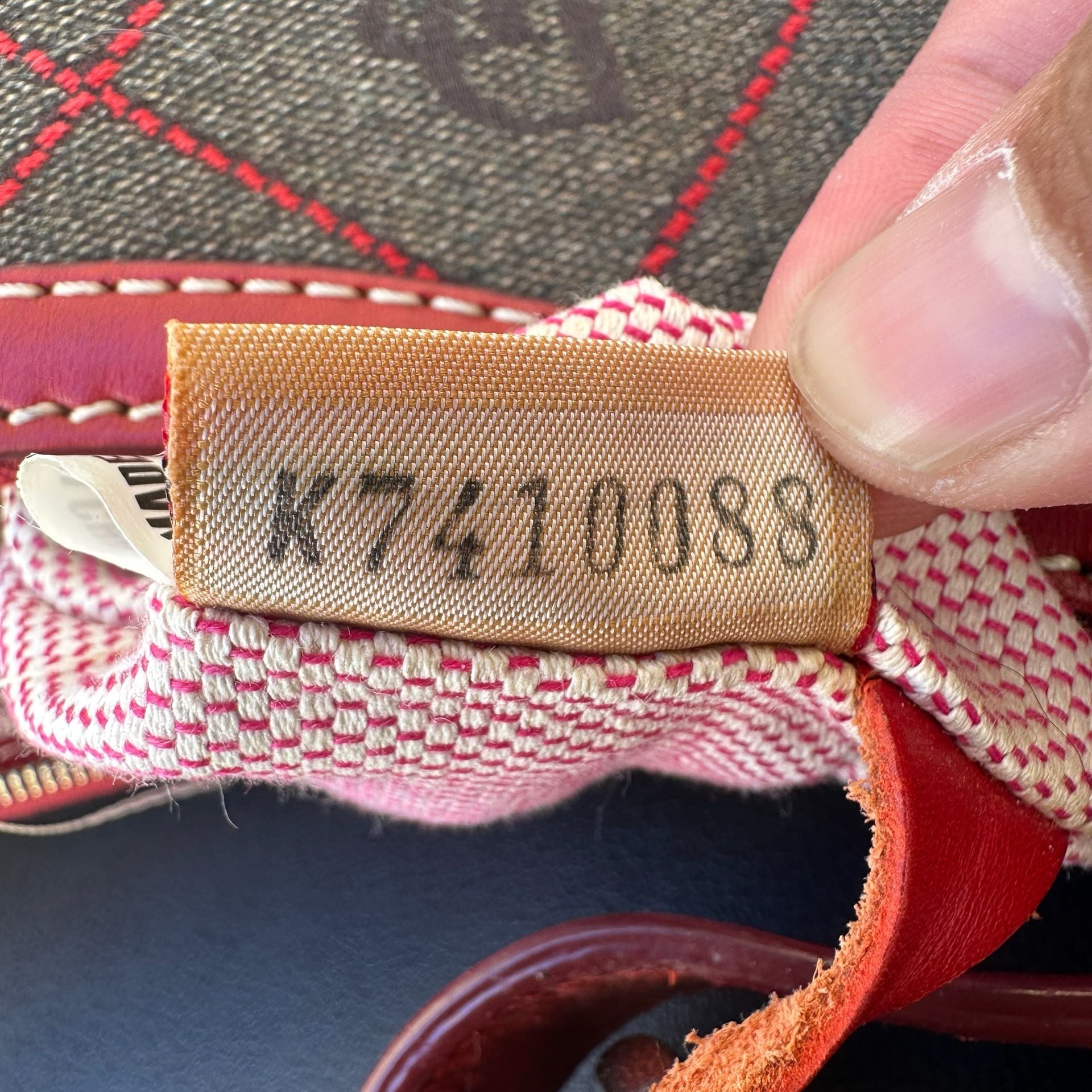 Vintage Y2K Style Dooney & Bourke Monogram Canvas Shoulder Bag Brown Red 8