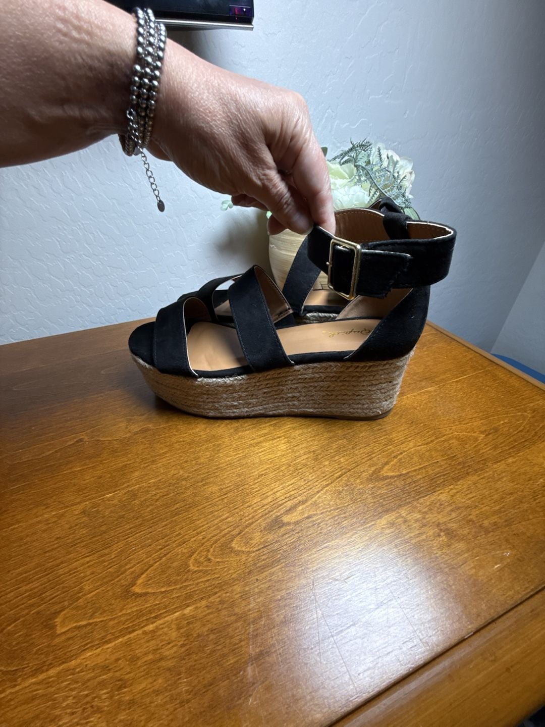 Qupid Women's Black Suede Wedge Espadrille Sandals with Ankle Strap and Buckle 7 5