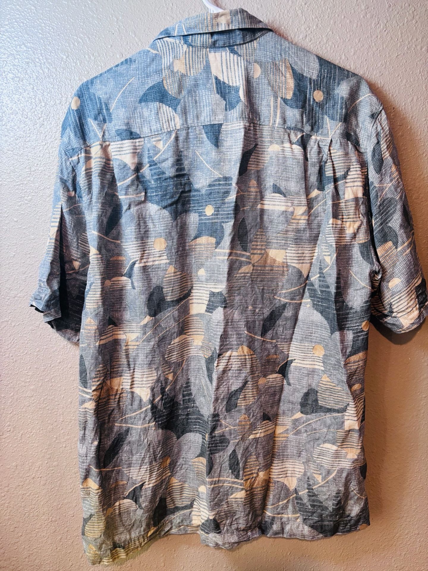 Tommy Bahama Short Sleeve Button-Up Shirt Size Large Green Floral Print 4