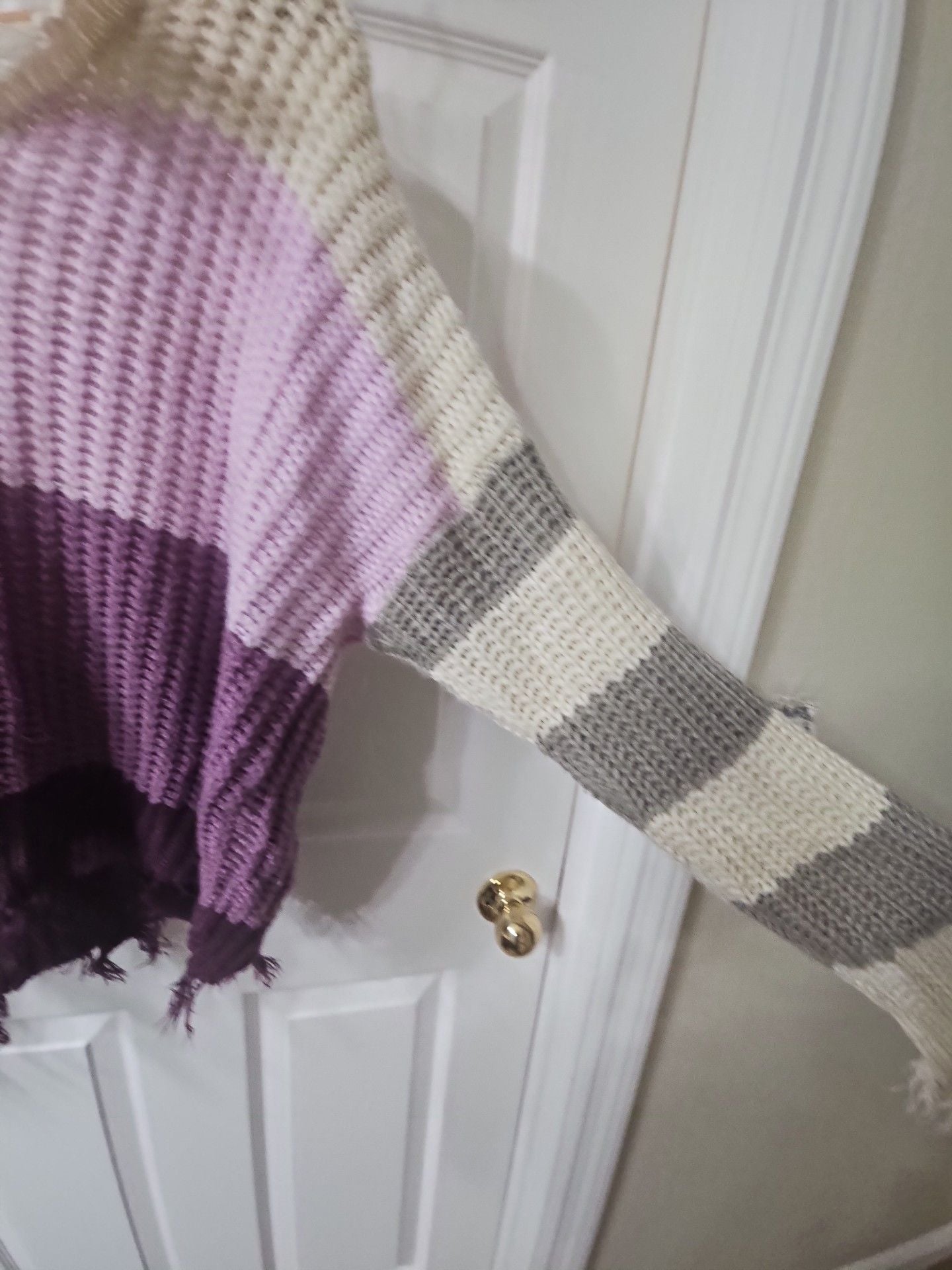 La Miel Color Block Long Sleeve Sweater Size S/M Lavender White Gray Fringe 5