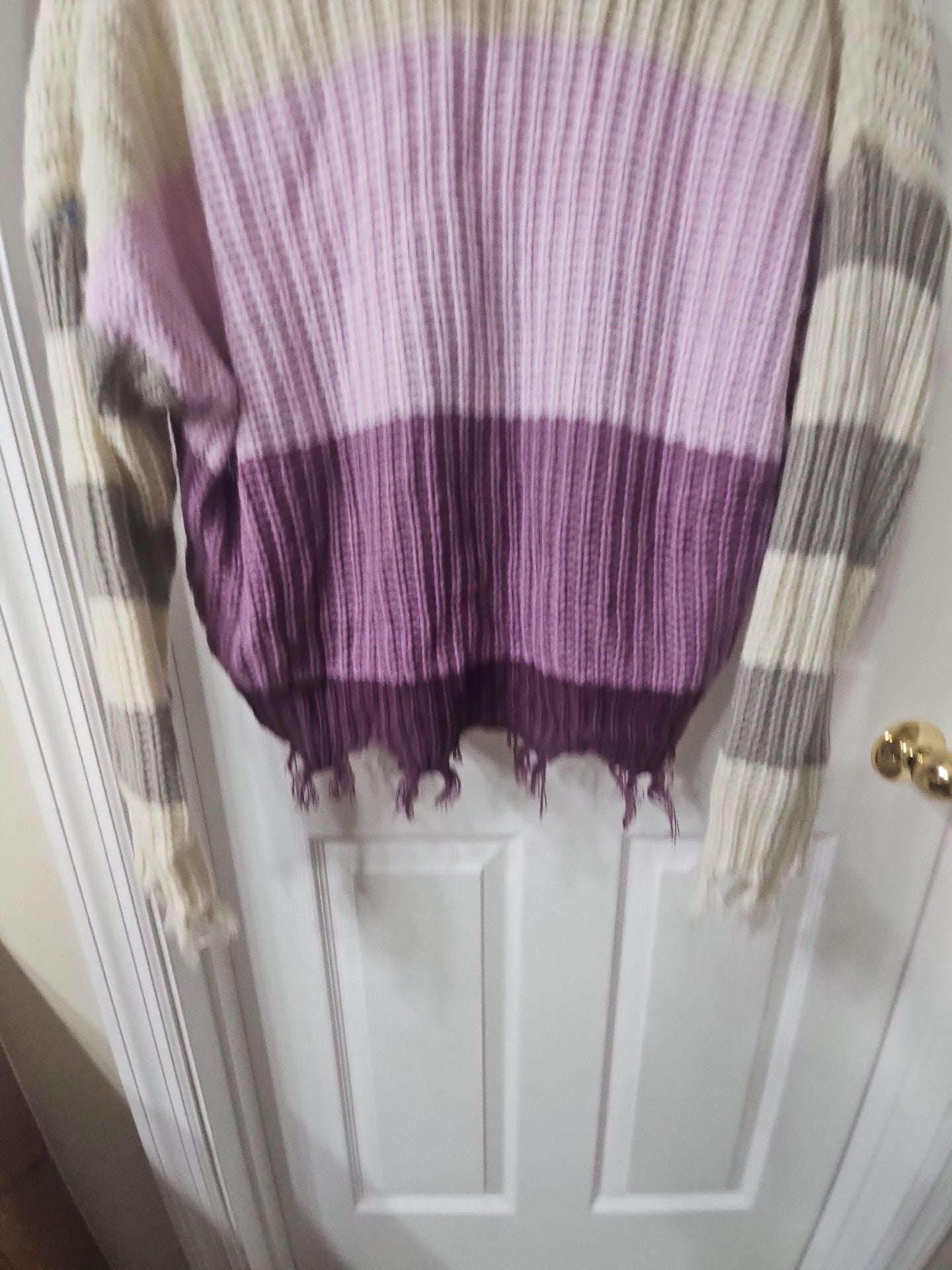 La Miel Color Block Long Sleeve Sweater Size S/M Lavender White Gray Fringe 9