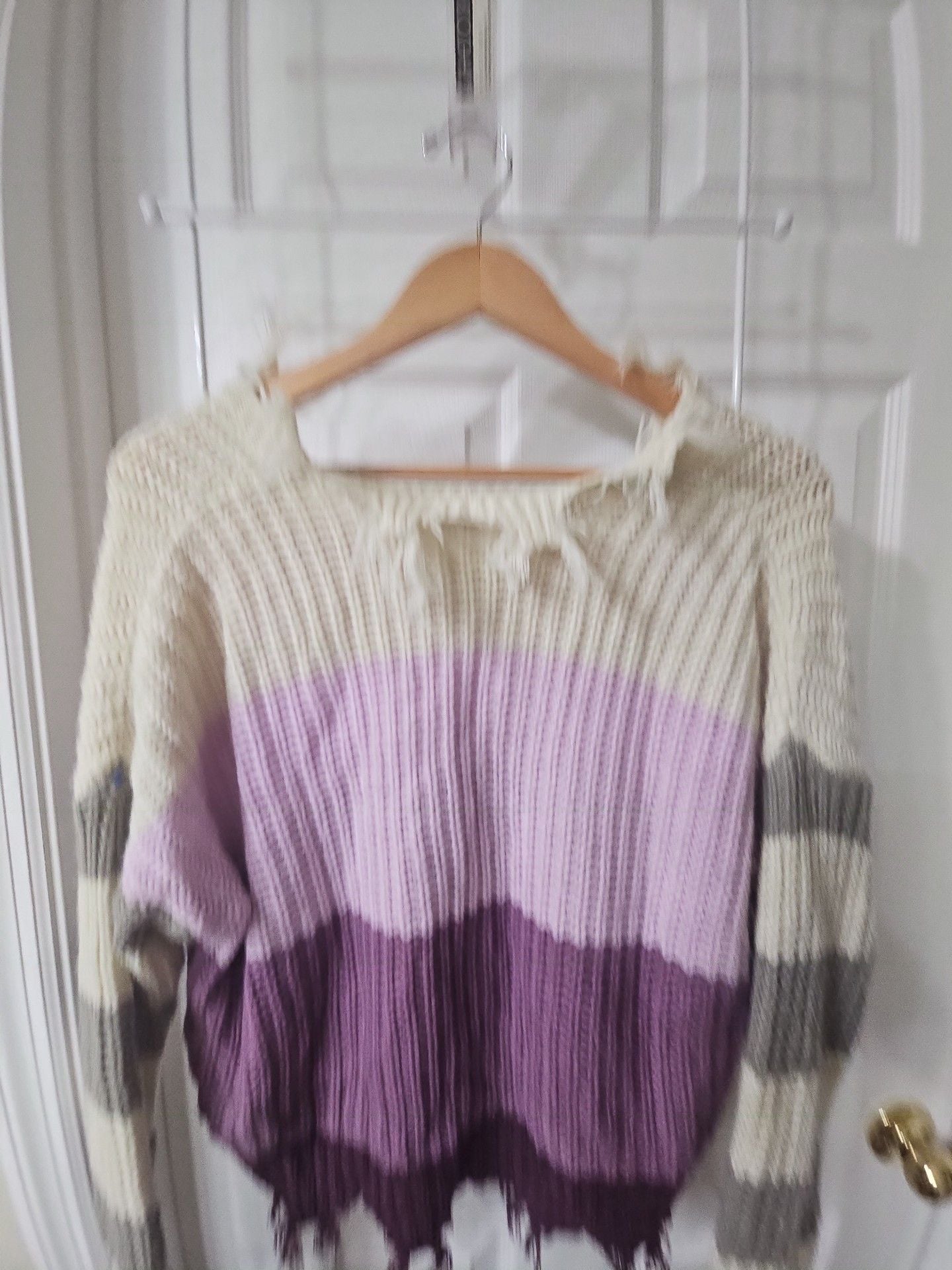La Miel Color Block Long Sleeve Sweater Size S/M Lavender White Gray Fringe 10