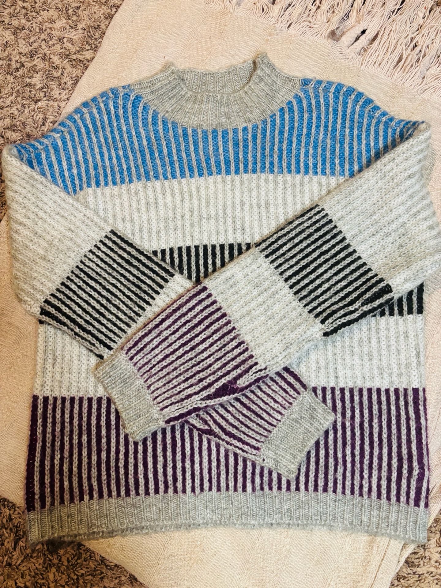 Liz Claiborne Colorblock Striped Crew Neck Sweater Size S Blue Grey Black Purple 4