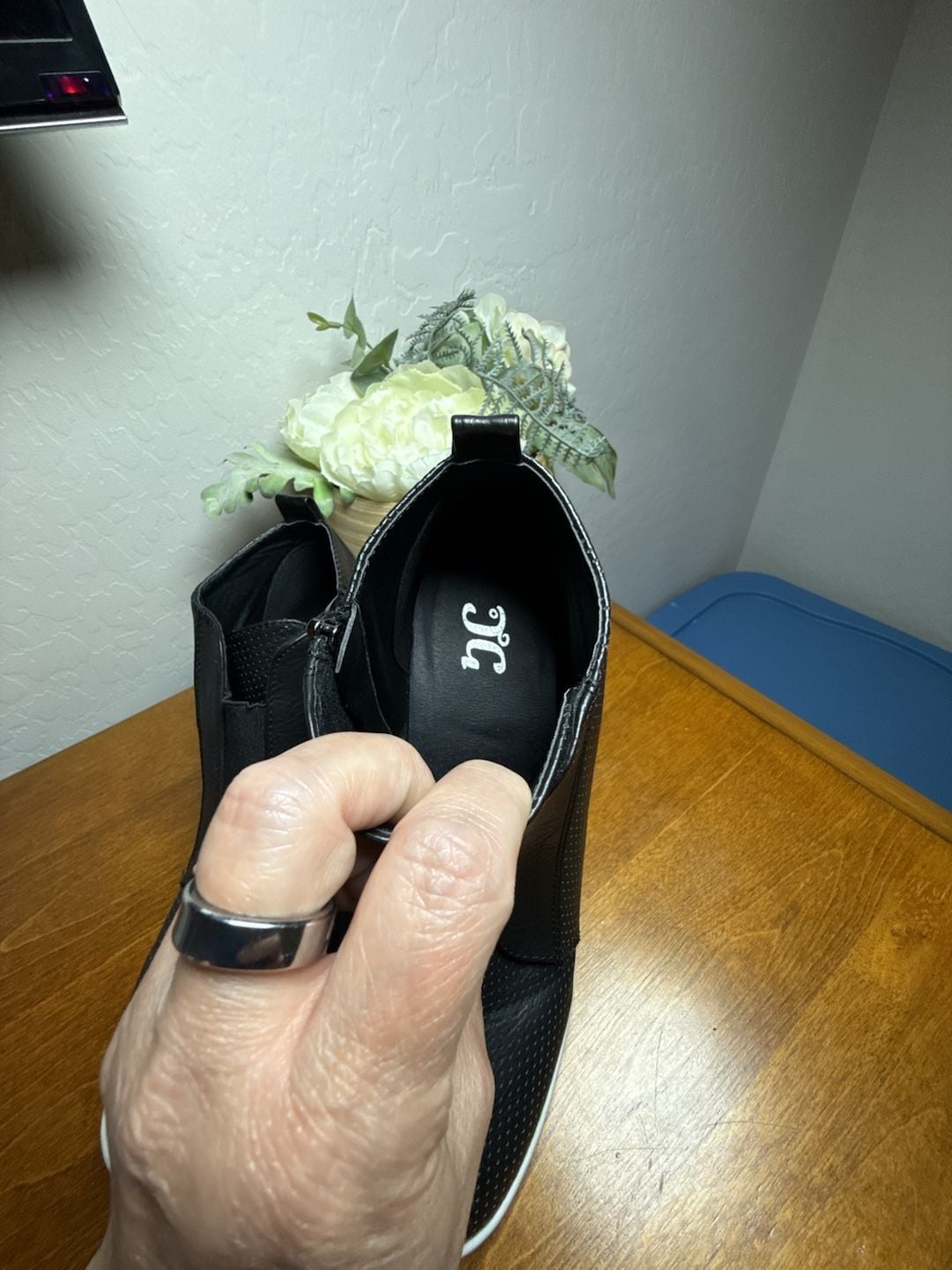 Journee Collection Clara Wedge Sneaker Size 7.5 Black 4