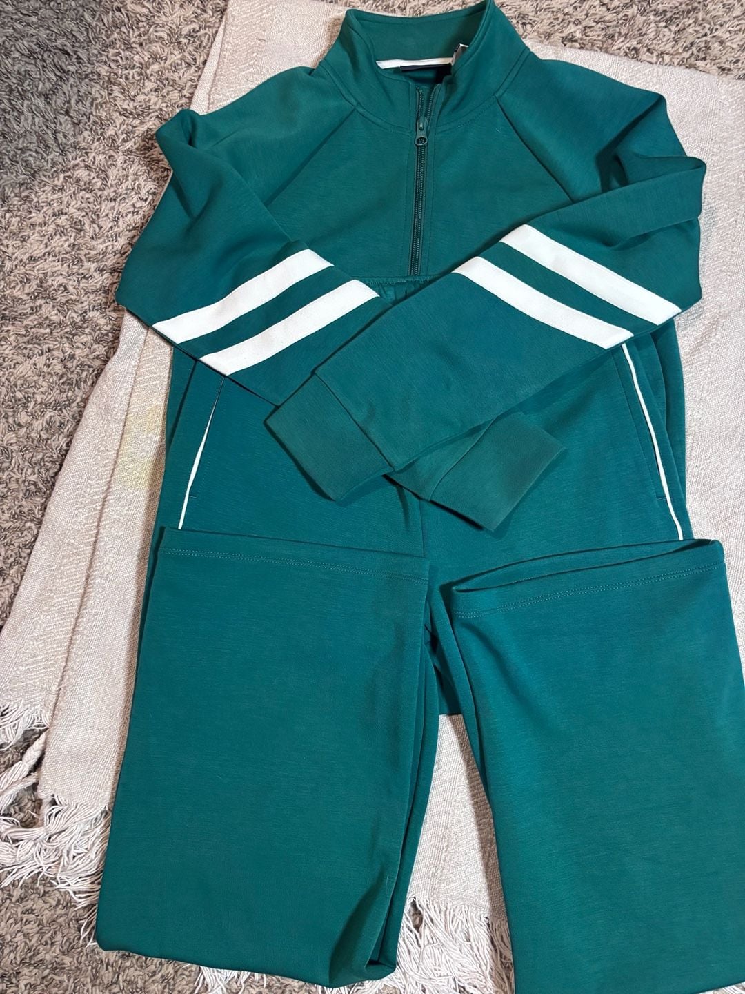 The Children's Place Boys Long Raglan Sleeve Contrast Scuba Track Jacket Green 3