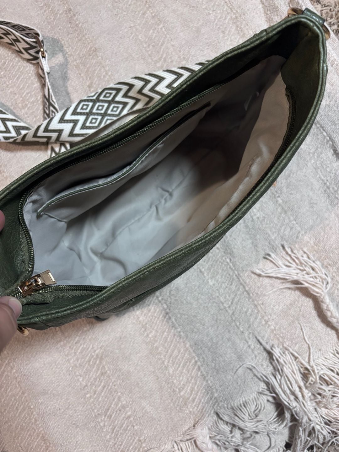 TANTOMI Crossbody Bag Green Vegan Leather with Patterned Strap 6