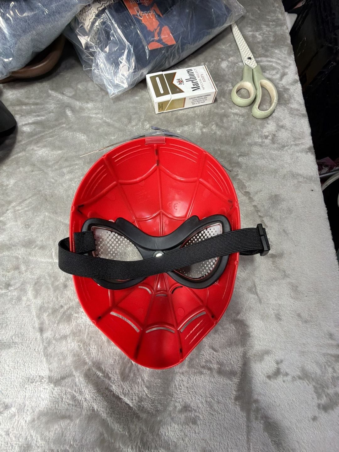 Hasbro Marvel Spider-Man Hero Mask Age 5+ Red Plastic Costume Mask 4