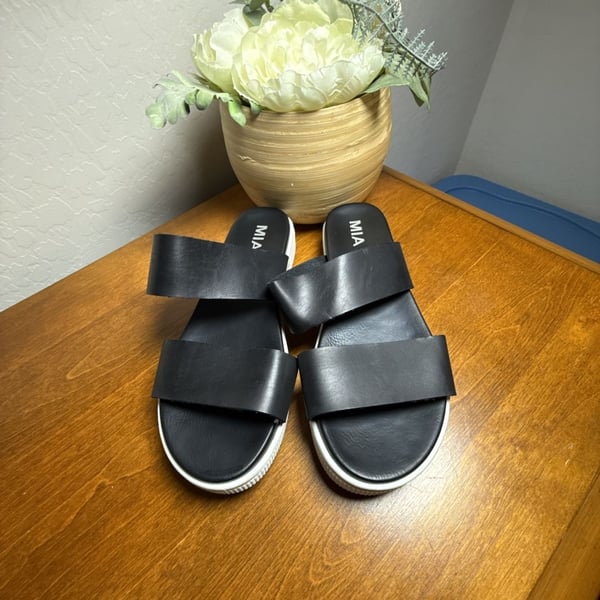 MIA Black Leather Dual Strap Platform Slide Sandals Size 7.5