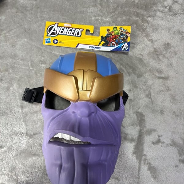Hasbro Marvel Avengers Thanos Hero Mask