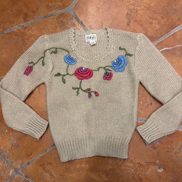 VTG “Cottage-Core” Fritzi Embroidered Floral Beige Knit Long Sleeve Sweater -S
