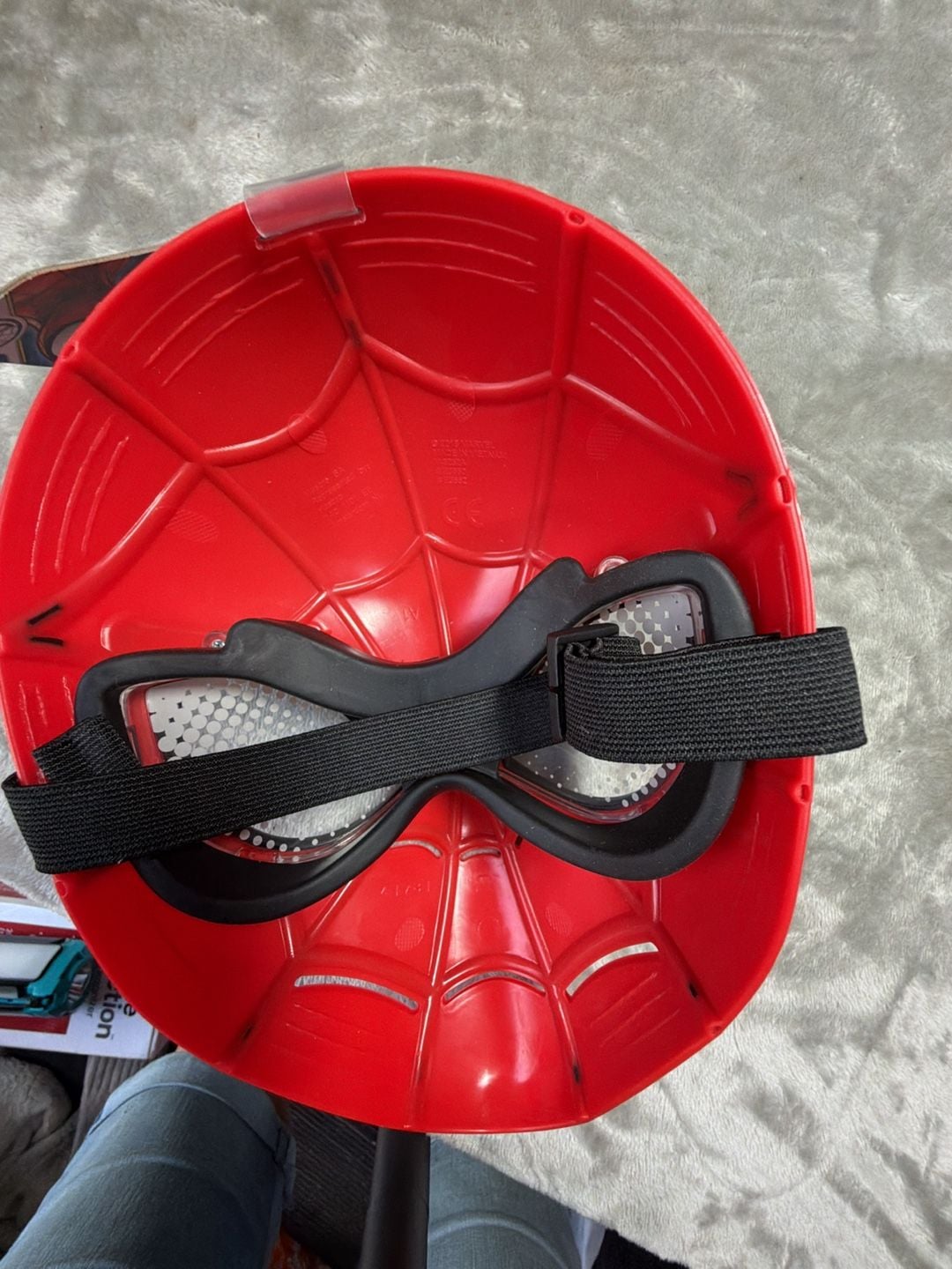 Hasbro Marvel Spider-Man Hero Mask Age 5+ Red Plastic Costume 4