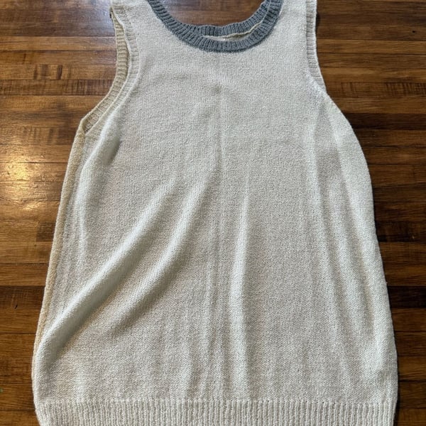 Blu Pepper Sweater Tank Size M Cream Knit Button Back (n1) 