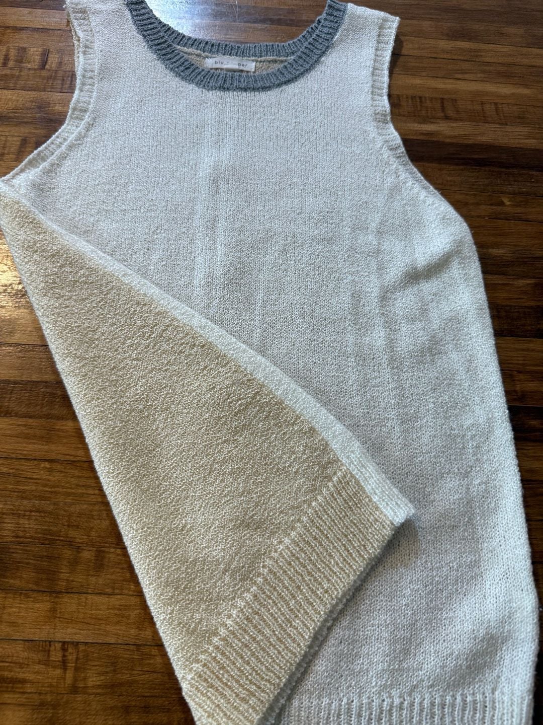 Blu Pepper Sweater Tank Size M Cream Knit Button Back (n1) 4