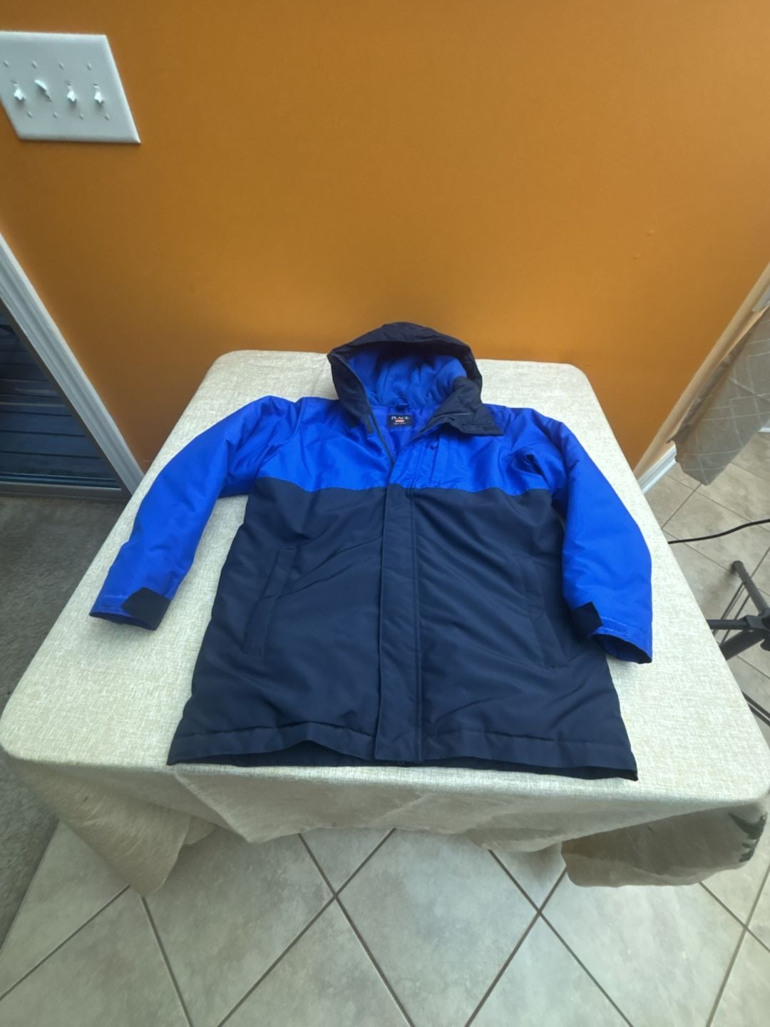 The Childrens Place Boys Blue and Navy Colorblock Hooded Jacket Size L 10/12 2