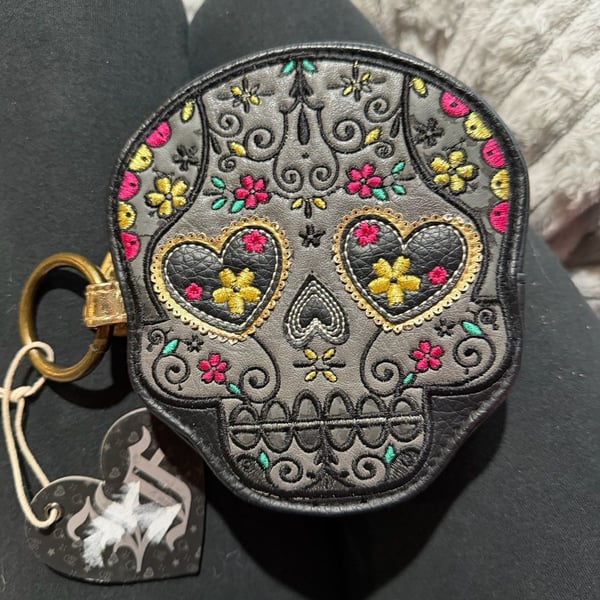 Loungefly Sugar Skull Wristlet Purse - Heart Tag