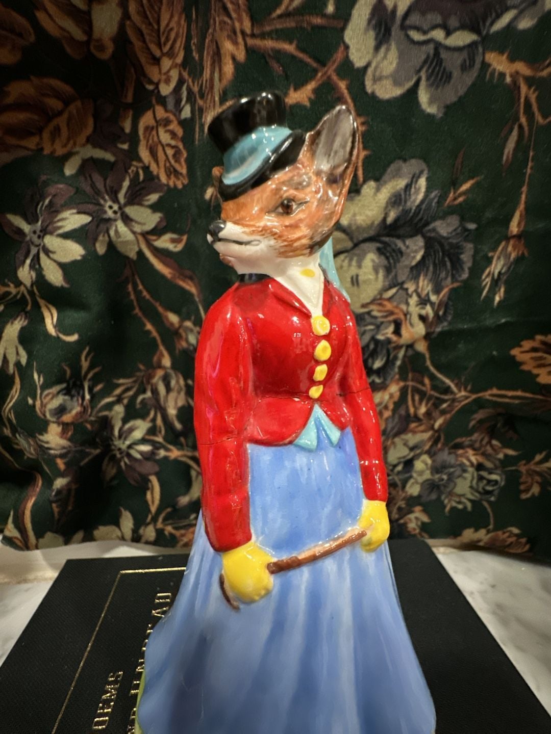 Aynsley Lady Fox Figurine Hand Painted Fine Bone China 2