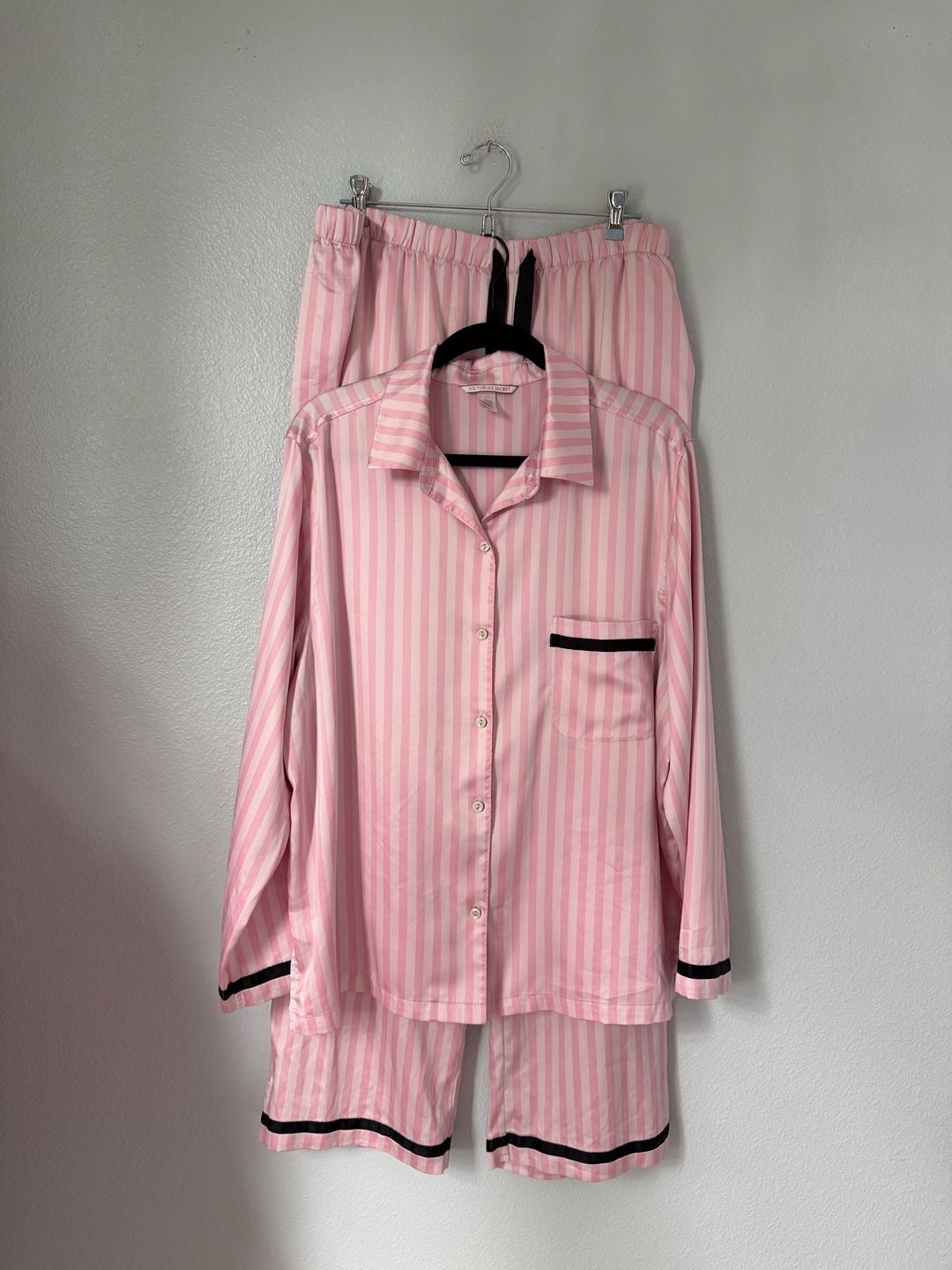Victoria's Secret Satin Pajama Set Size XL Pink Striped 1