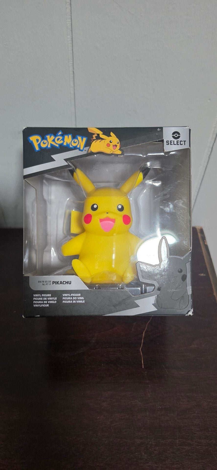 Jazwares Pokemon Select Pikachu Vinyl Figure 4" 3