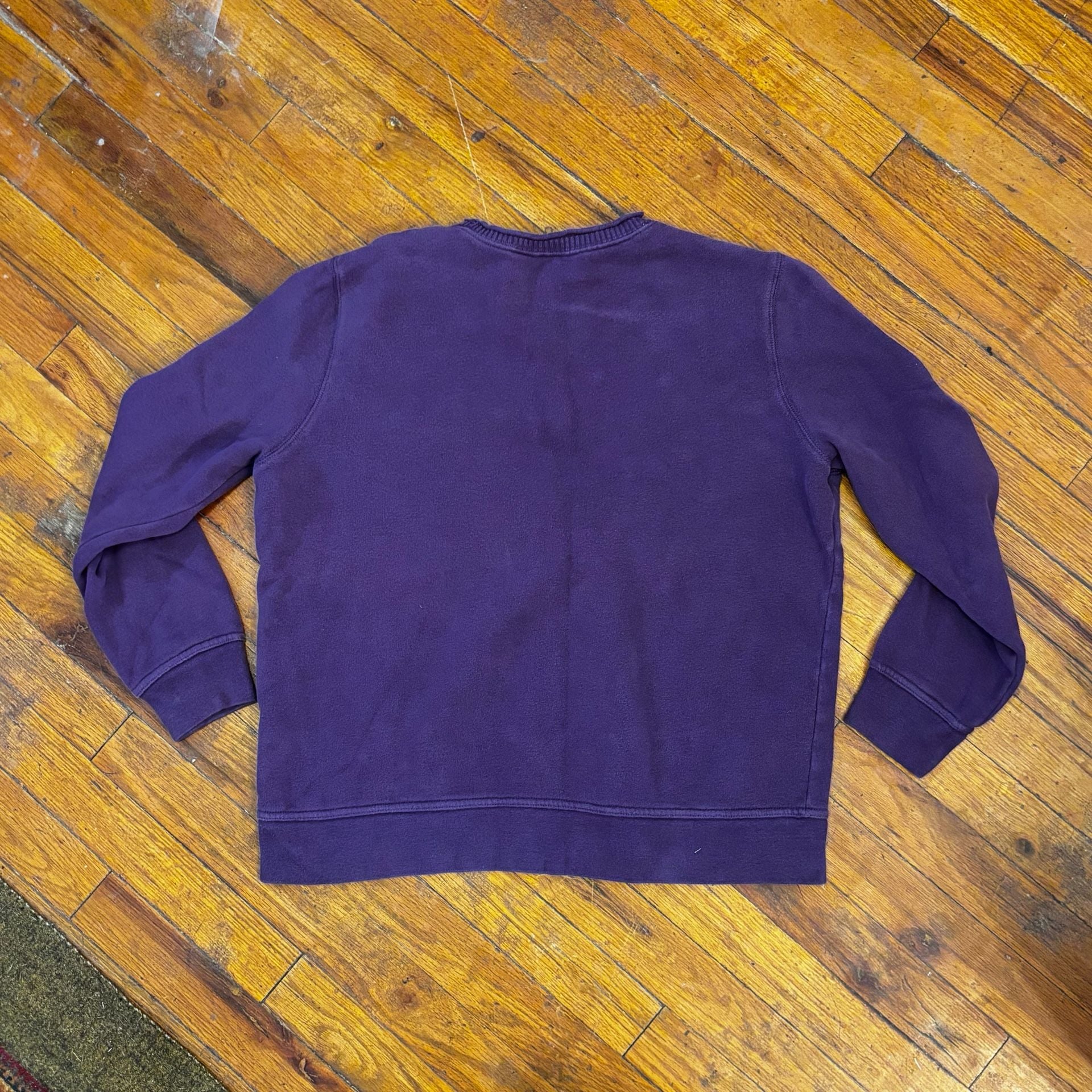 Grannycore Embroidered Cardinal Bird Size Medium Purple Sweatshirt 5