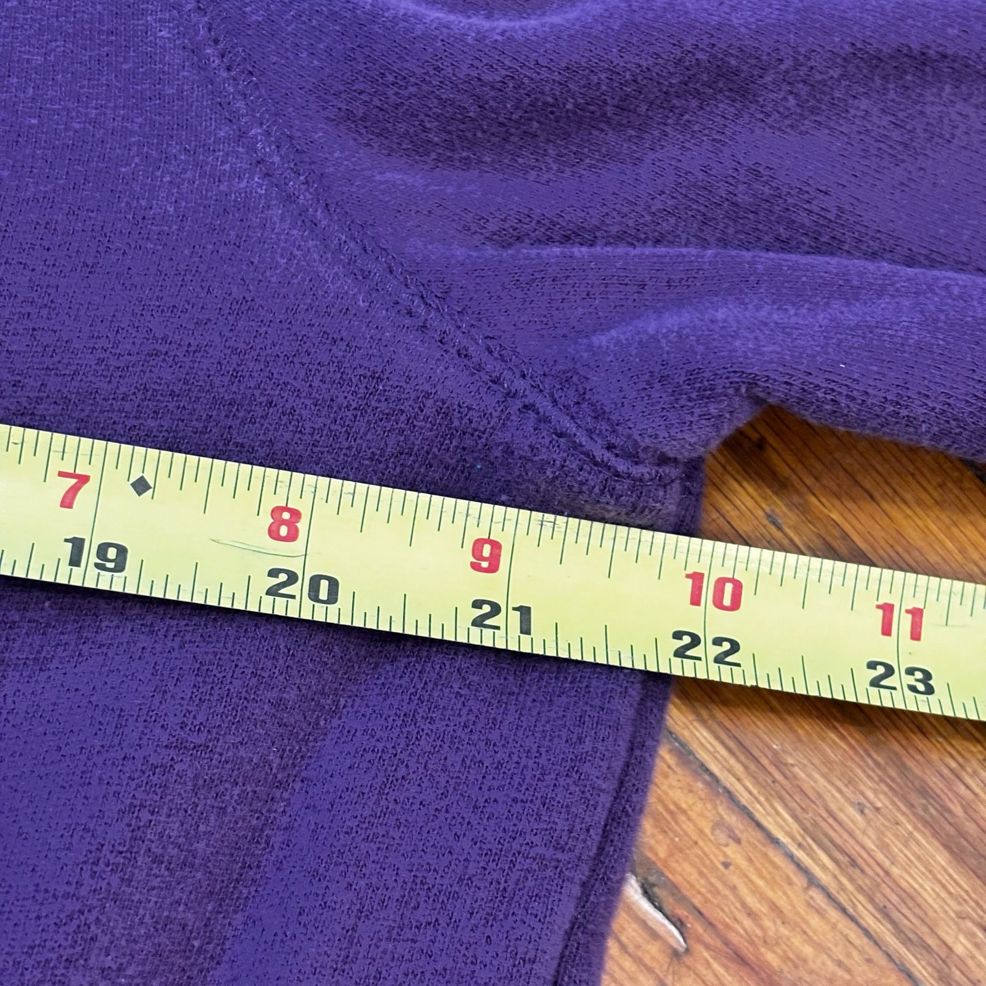 Grannycore Embroidered Cardinal Bird Size Medium Purple Sweatshirt 6