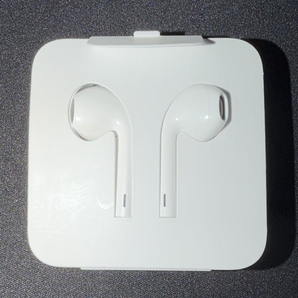 Apple EarPods with Lightning Connector White