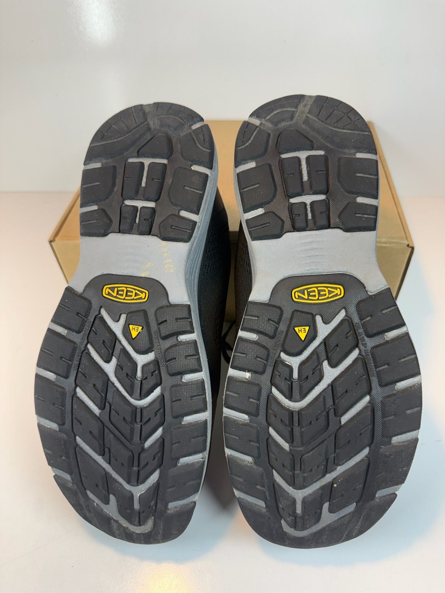 Keen Utility Sparta 2 Size 9 D Black Work Shoes 8