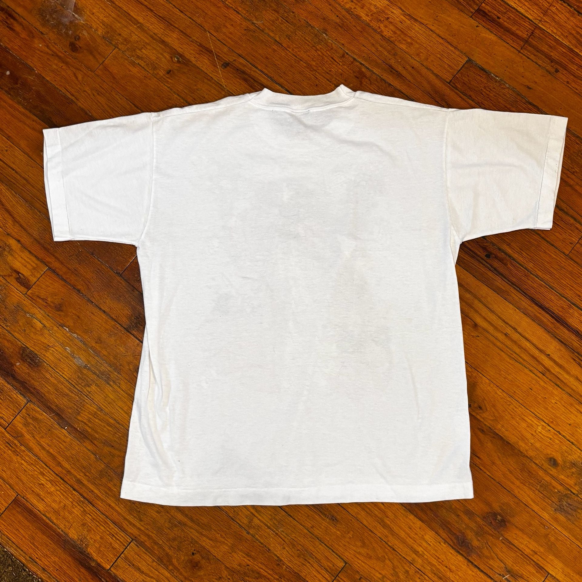 Vintage Delta Christmas Angel Graphic T-Shirt White Art Print 4