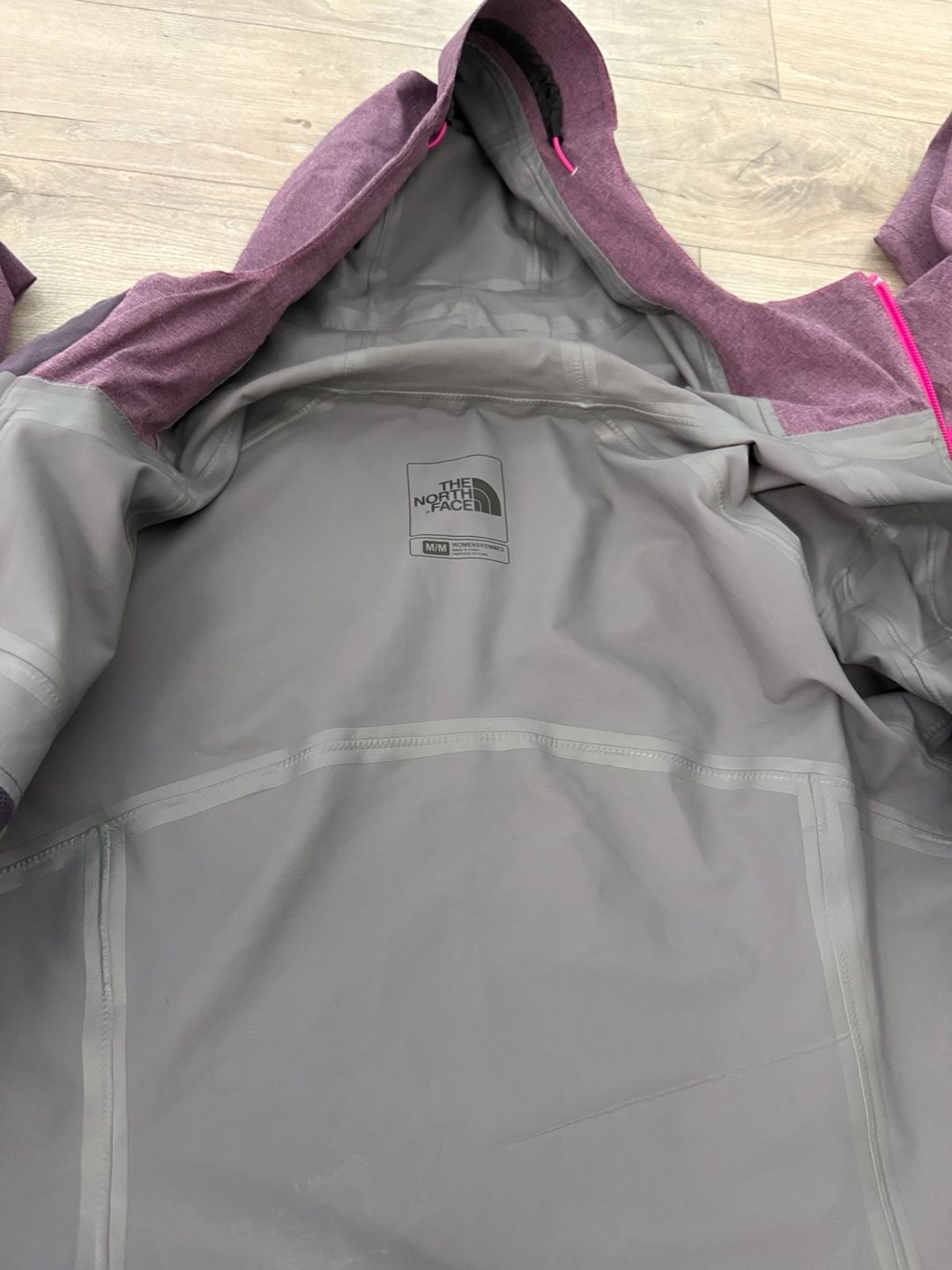 The North Face HyVent Hooded Jacket Size S Plum Pink 12