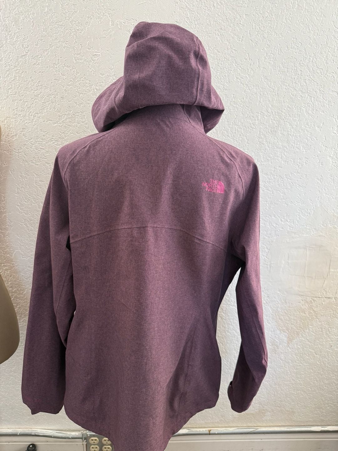 The North Face HyVent Hooded Jacket Size S Plum Pink 14
