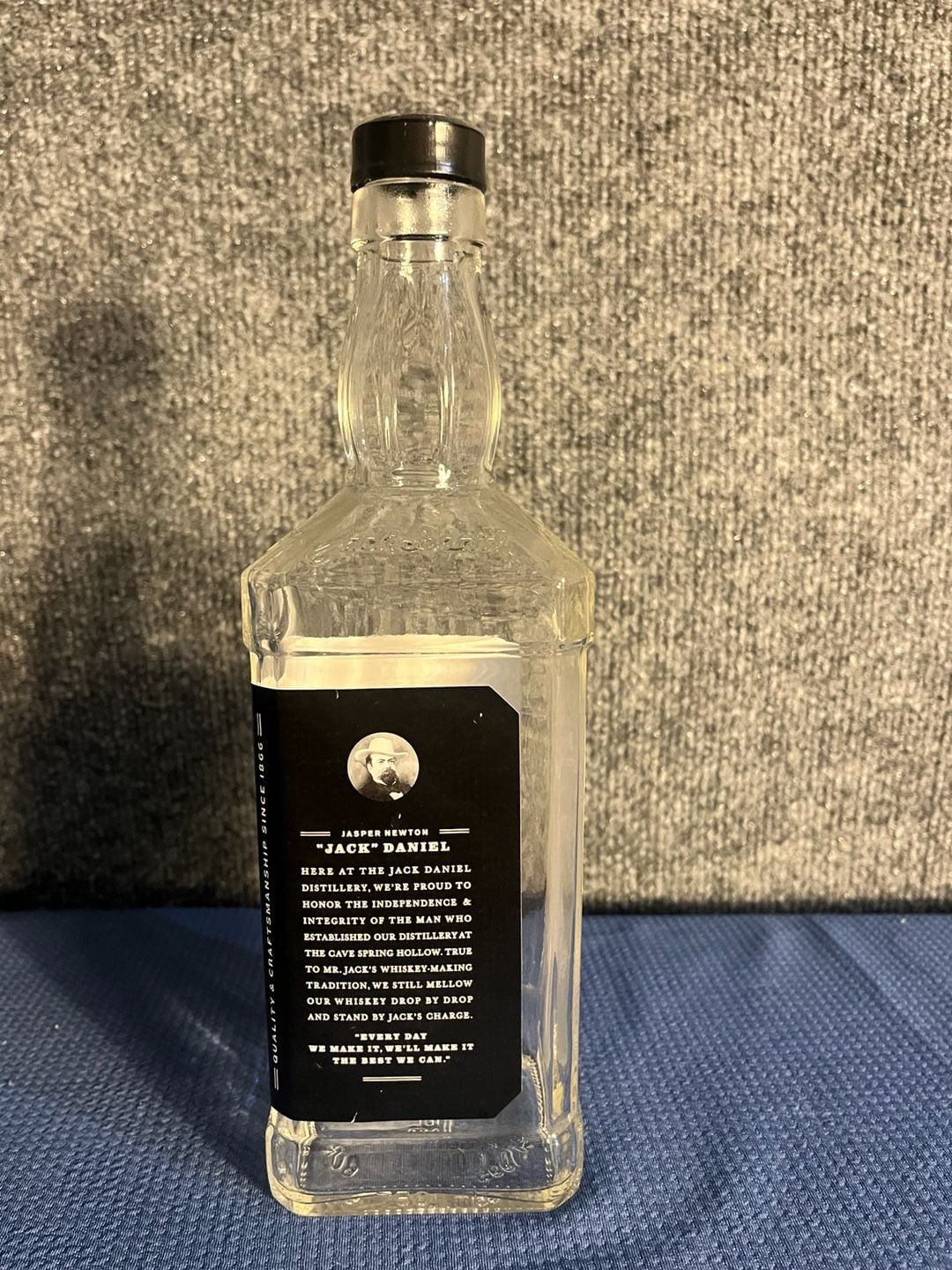 Jack Daniel's Old No. 7 Tennessee Whiskey Empty Bottle with Cap 2