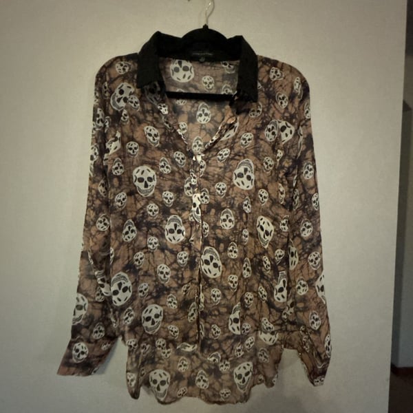 Love Culture Skull Print Long Sleeve Blouse Size S Brown Black Studded Button