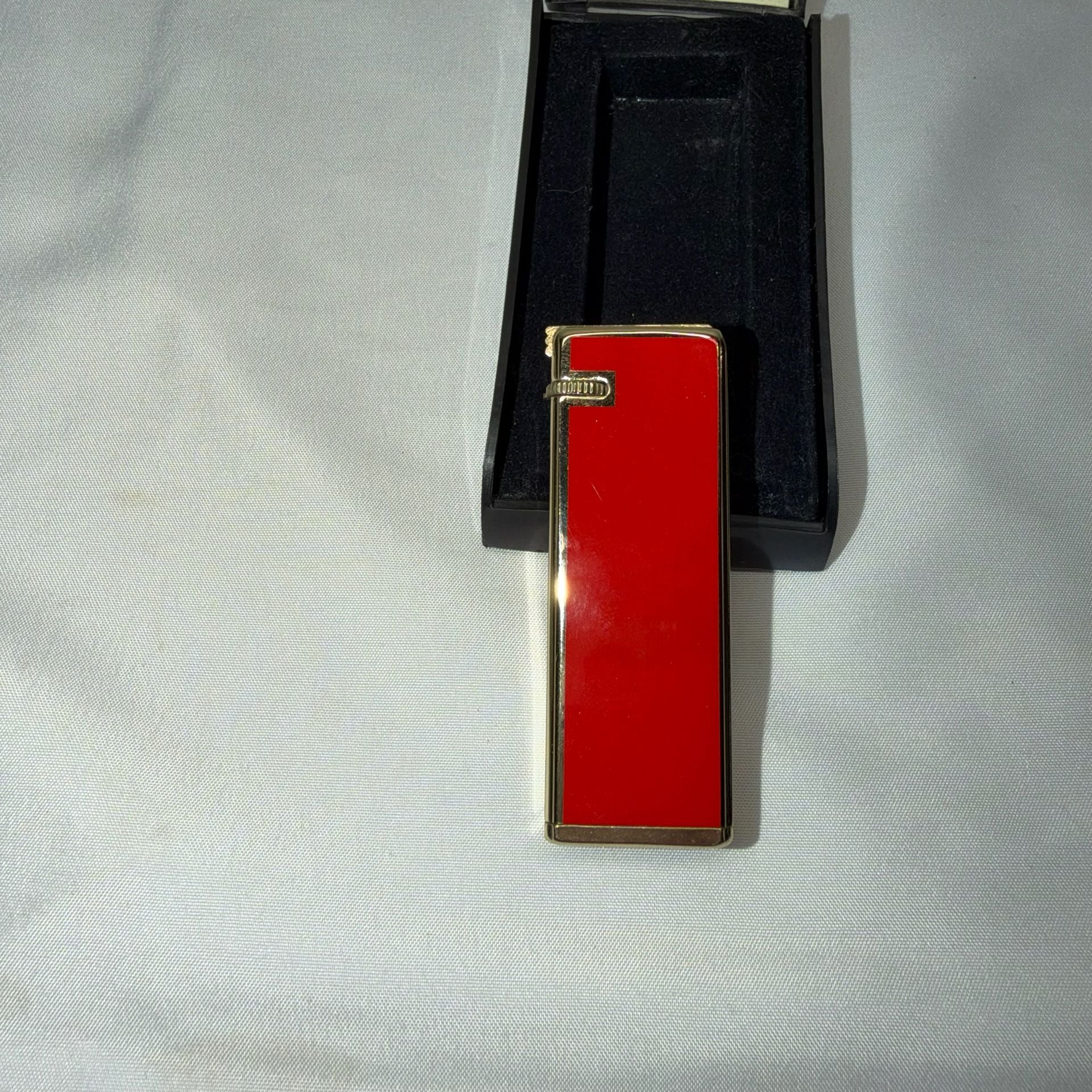 Lucienne Pall Mall Vintage Butane Lighter in Box Red and Gold 5