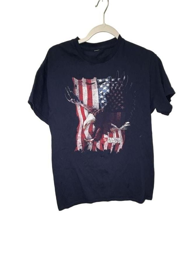 Tractor Supply Co. American Flag Eagle Graphic T-Shirt Navy Blue 2