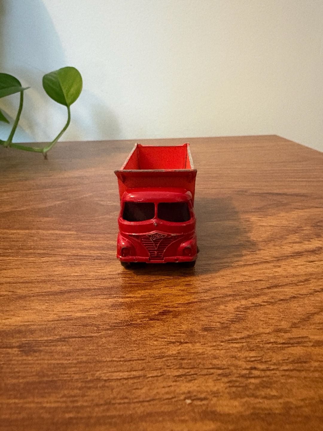 Matchbox Lesney No.17 Hoveringham Tipper Red Diecast Truck 2