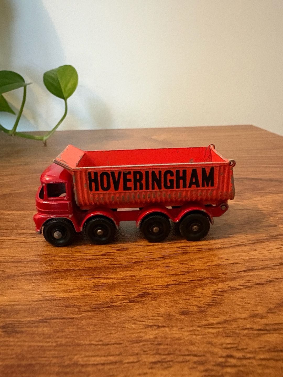 Matchbox Lesney No.17 Hoveringham Tipper Red Diecast Truck 3