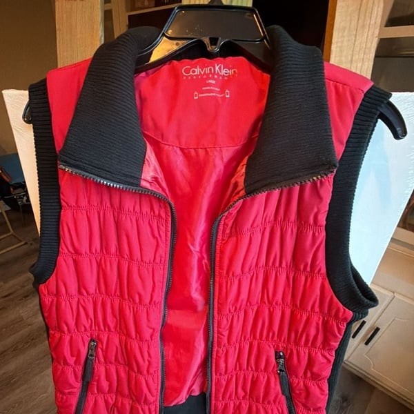 Calvin Klein Performance Red Black Quilted Puffer Vest Large