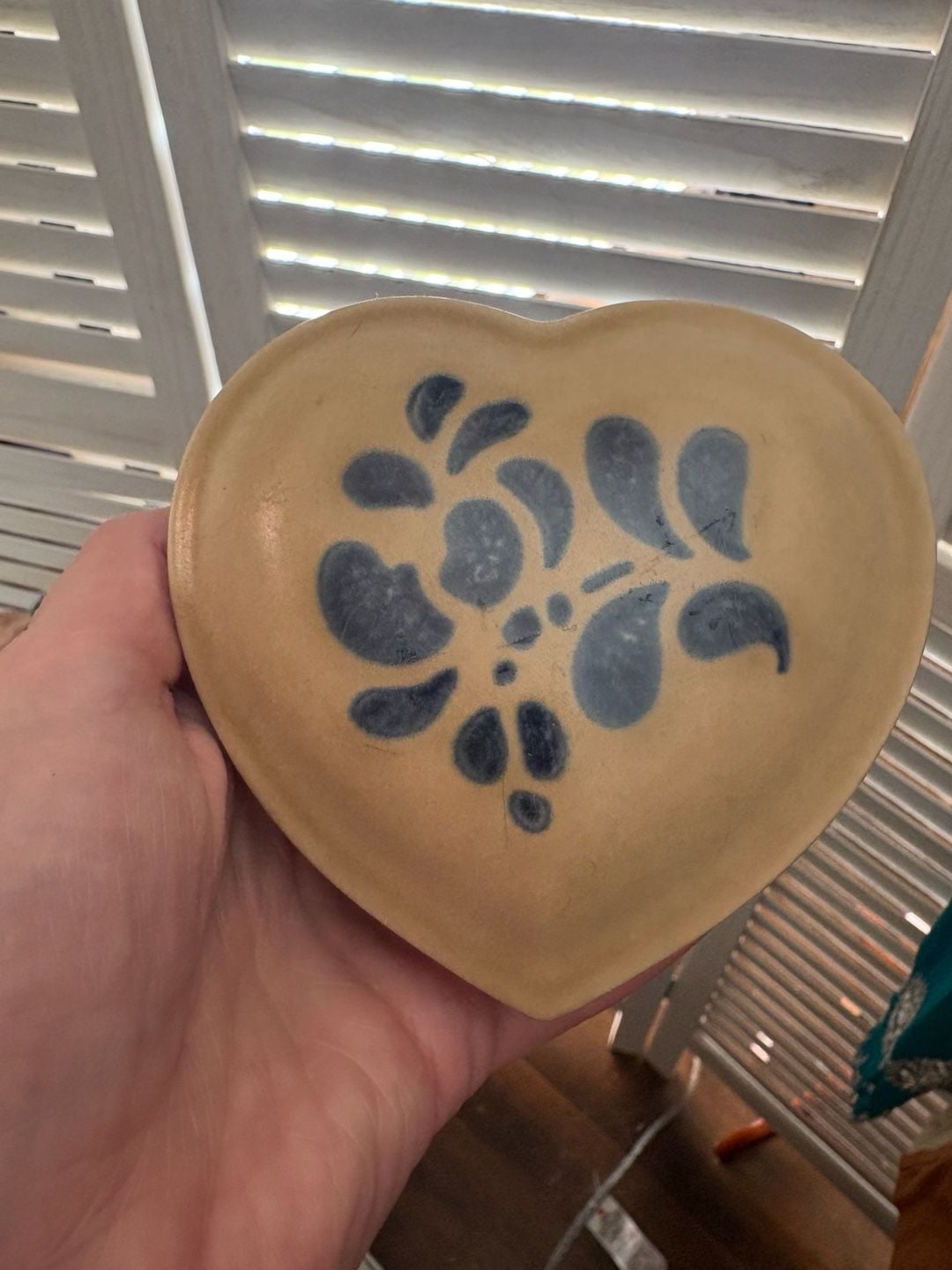 Pfaltzgraff Folk Art Heart Shaped Trinket Box with Lid 1