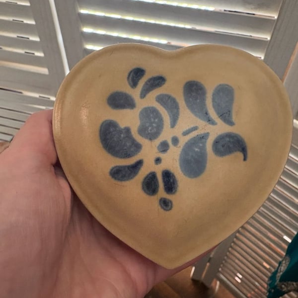 Pfaltzgraff Folk Art Heart Shaped Trinket Box with Lid
