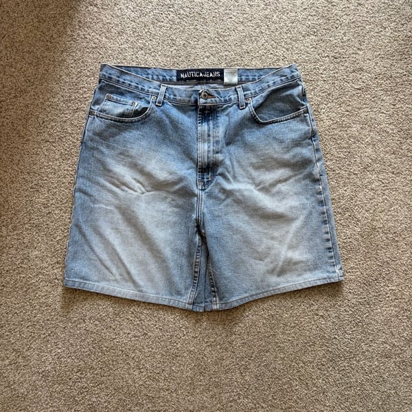 Nautica Jeans Co. Denim Shorts Size 38 Light Wash Distressed
