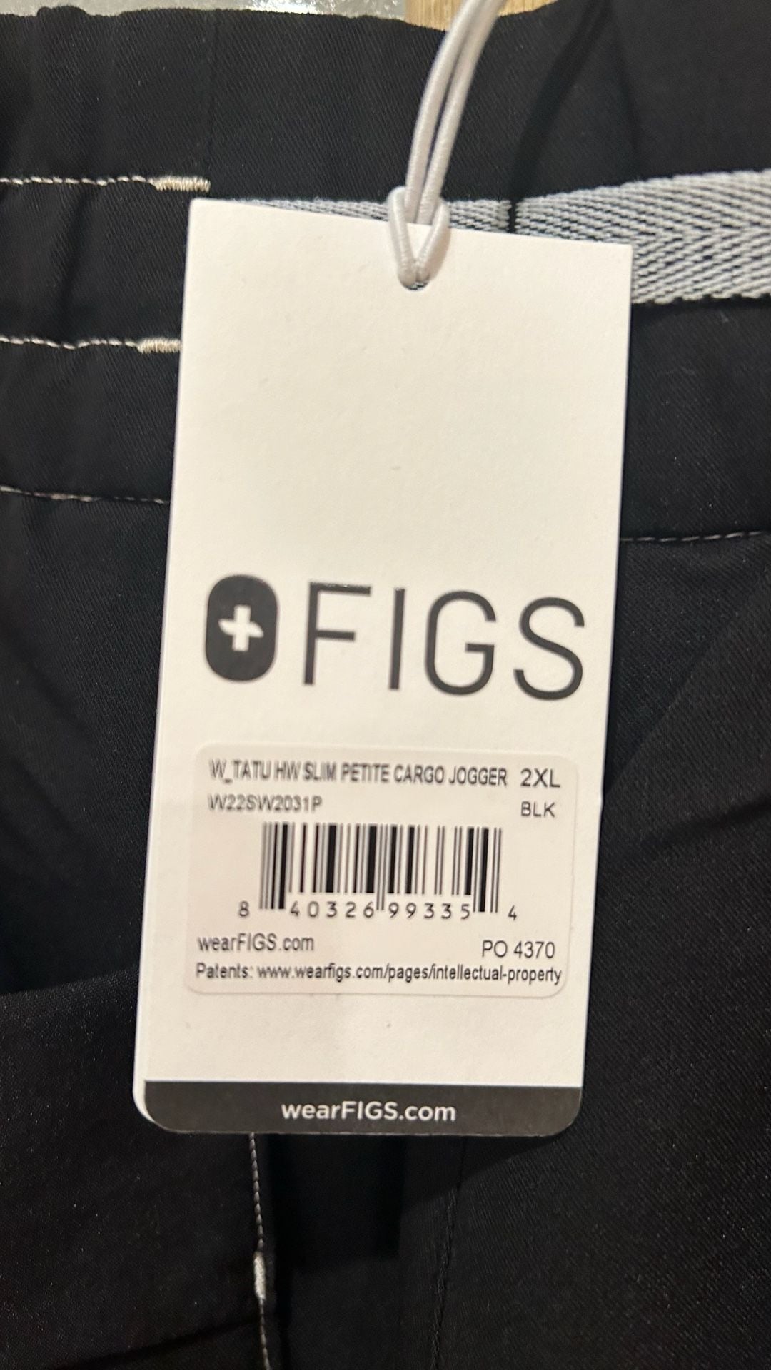 FIGS Tatu High Waisted Slim Petite Cargo Jogger Black 2XL 4