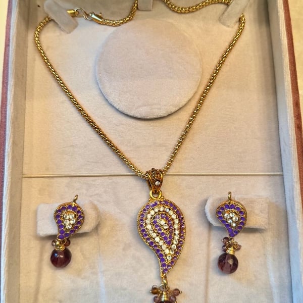 Amethyst and Crystal Paisley Pendant Necklace and earrings Set