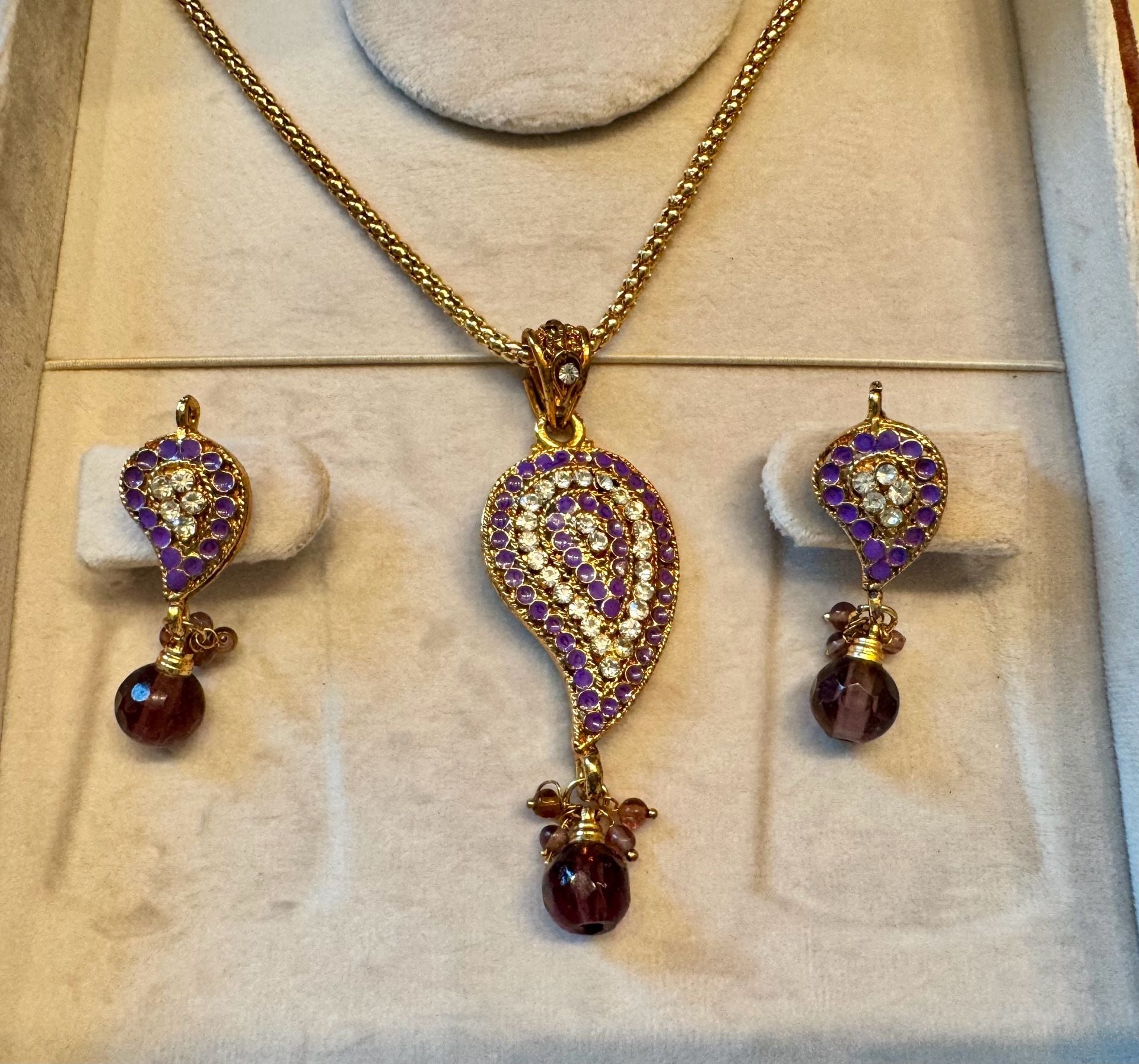 Amethyst and Crystal Paisley Pendant Necklace and earrings Set 5